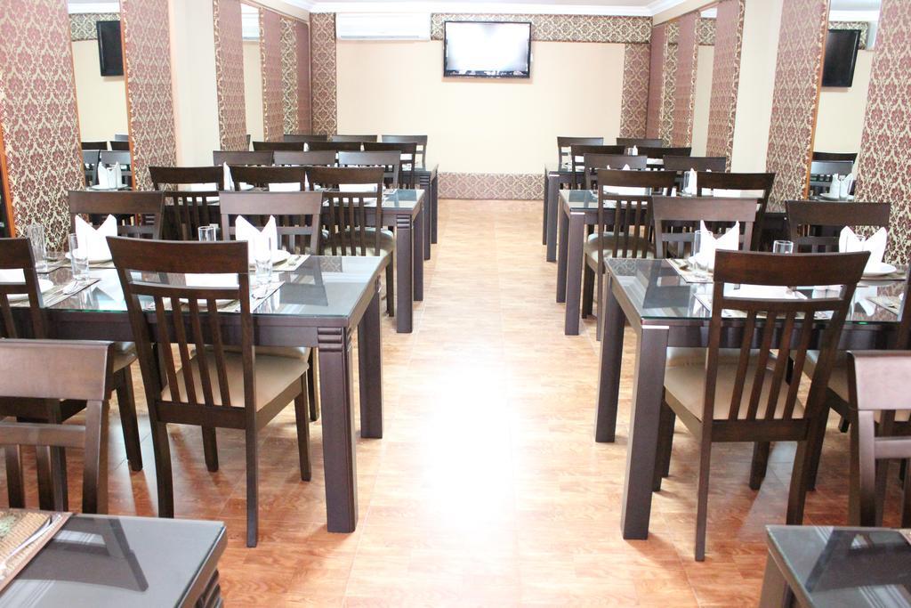 9 Dragon Hotel & Restaurant Phnom Penh Exterior photo